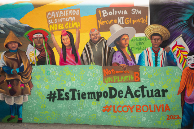 Murale de messages sur l'activisme climatique, Bolivie 2023.