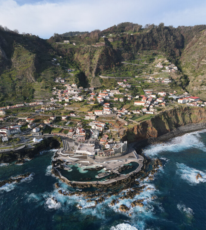 natural pool of porto moniz