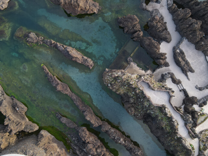 natural pool of porto moniz