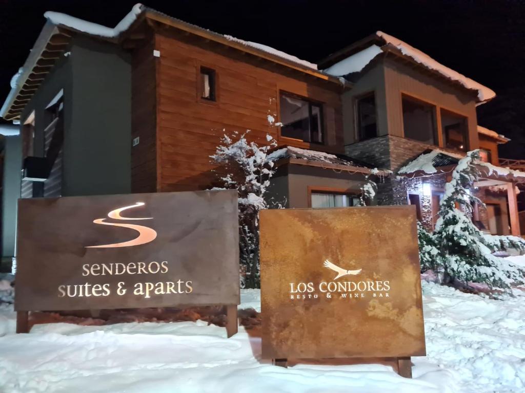 senderos aparts & suites