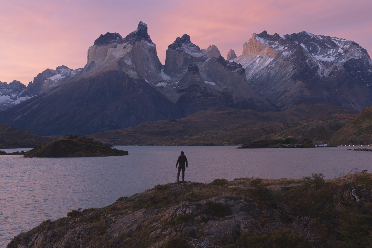 stroll at golden hour and sunset from mirador pehoe